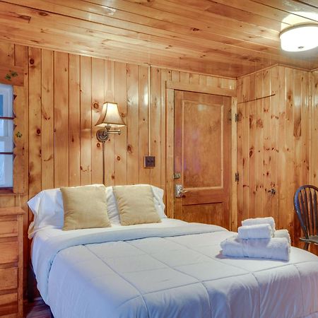 דירות Cozy Laconia Studio With Pool Access - 2 Mi To Lake! מראה חיצוני תמונה