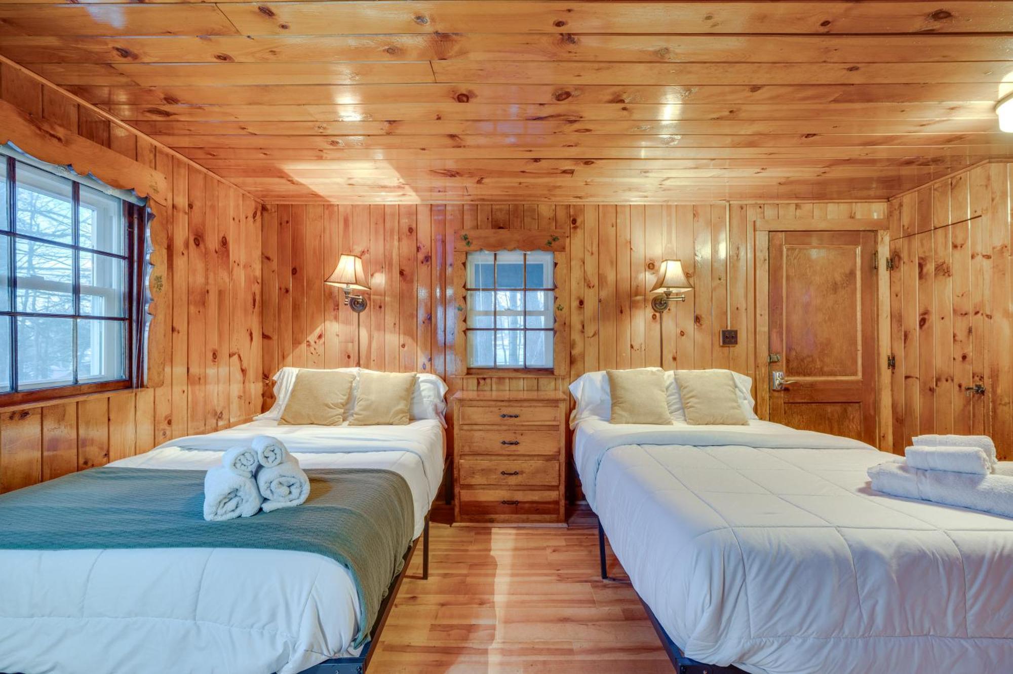 דירות Cozy Laconia Studio With Pool Access - 2 Mi To Lake! מראה חיצוני תמונה